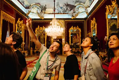 017 Walks Madrid In a Day 2024 1986