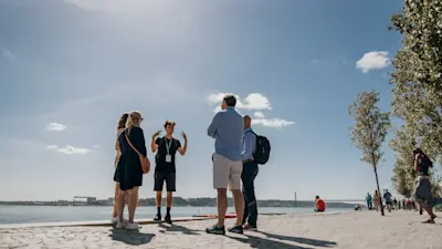 1415 - Lisbon Lisbon in a day 16x9-0013