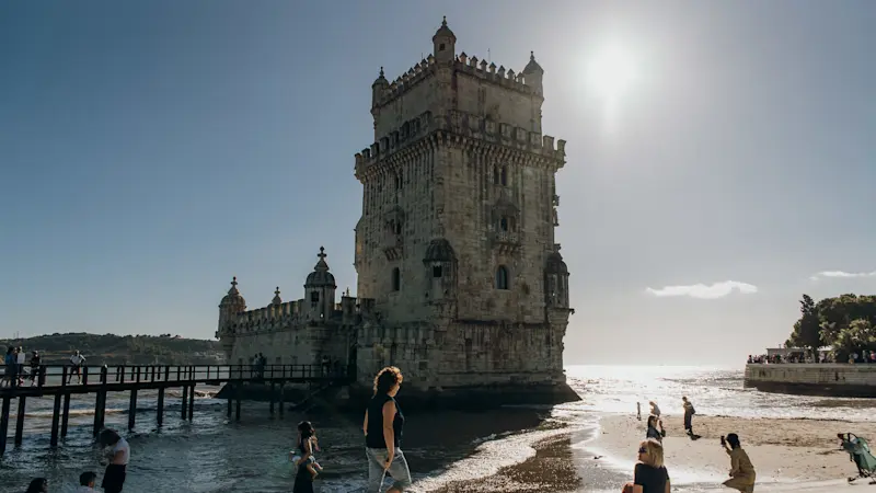 1415 - Lisbon Lisbon in a day 16x9-0025