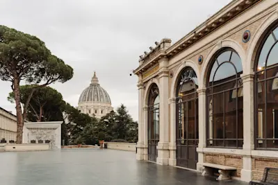 C Gallery Devour Rome Alone in the Vatican Museum Giulia Verdinelli 002