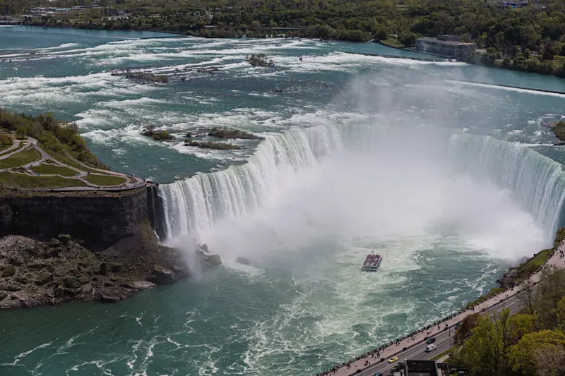 Walks Niagara Niagara-Power-Station -91