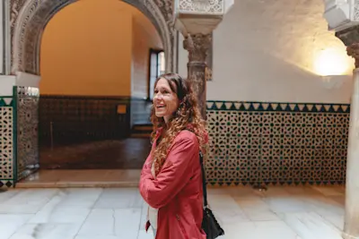 Walks Seville Alone in Alcazar 0022